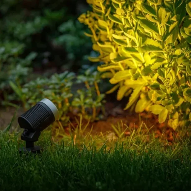 GardenLights LED Außenstrahler Arcus 5W 280 lm IP44 schwarz – warmweiß